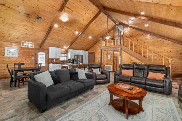 1760 County Road 215, Weimar, TX 78962