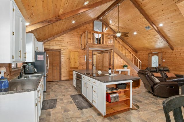 1760 County Road 215, Weimar, TX 78962