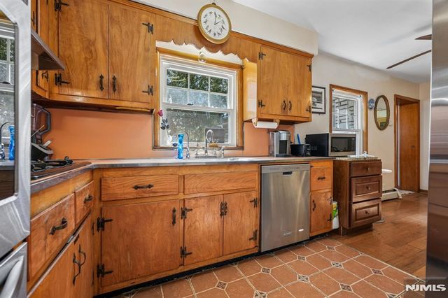 140 Francisco Avenue, Rutherford, NJ 07070