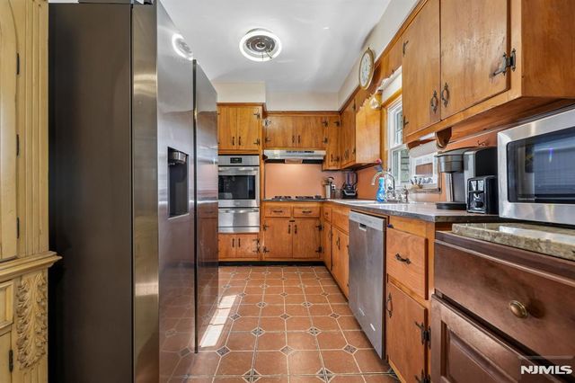 140 Francisco Avenue, Rutherford, NJ 07070