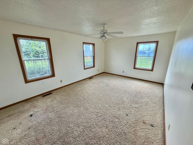 1687 Killion Avenue, Seymour, IN 47274