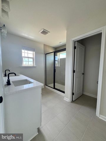 330 MILTON STAMP DR, Glen Mills, PA 19342