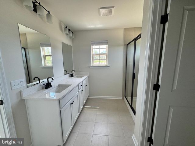 330 MILTON STAMP DR, Glen Mills, PA 19342