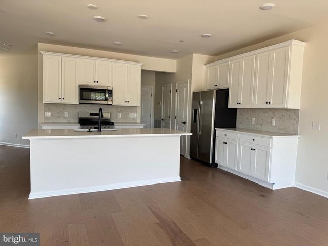330 MILTON STAMP DR, Glen Mills, PA 19342