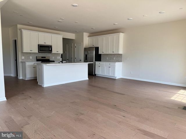 330 MILTON STAMP DR, Glen Mills, PA 19342