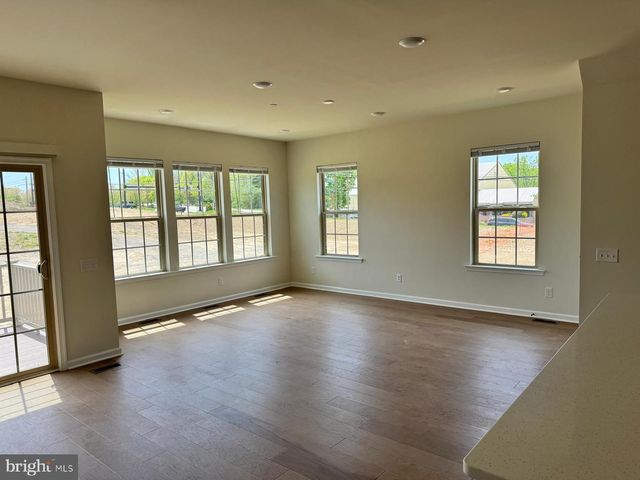 330 MILTON STAMP DR, Glen Mills, PA 19342