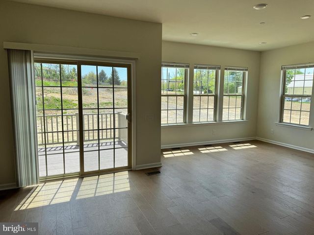 330 MILTON STAMP DR, Glen Mills, PA 19342