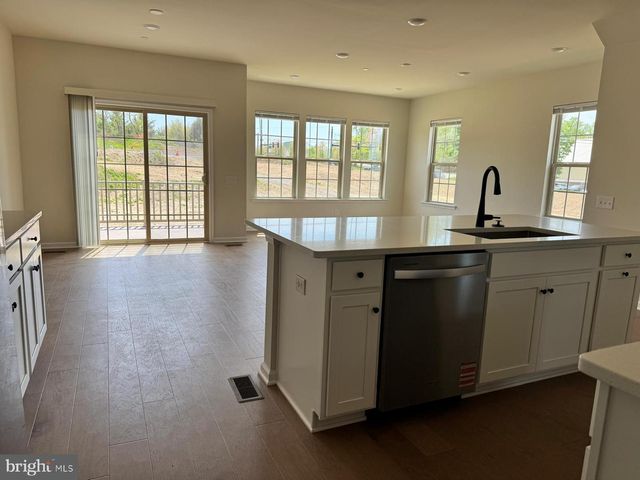 330 MILTON STAMP DR, Glen Mills, PA 19342
