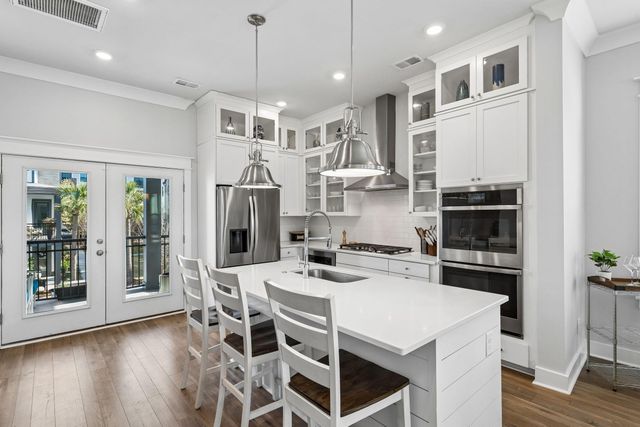 1570 Hancock Street, Mount Pleasant, SC 29464