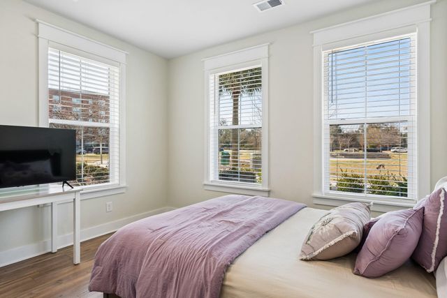 1570 Hancock Street, Mount Pleasant, SC 29464