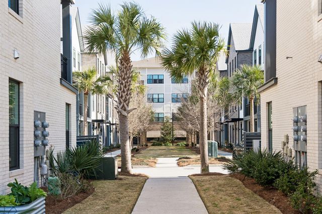 1570 Hancock Street, Mount Pleasant, SC 29464