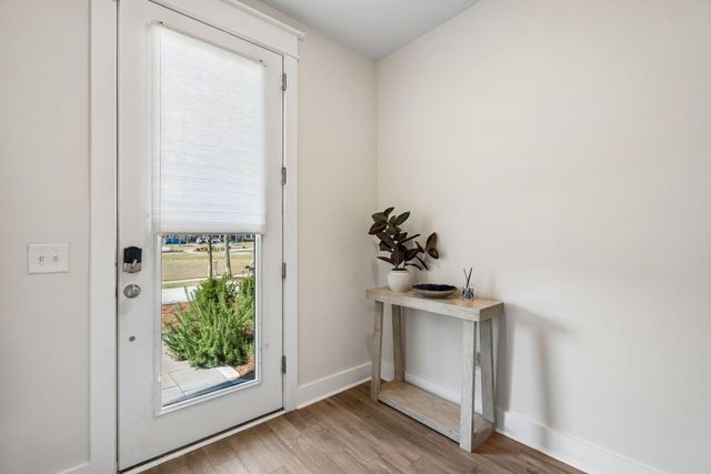 1570 Hancock Street, Mount Pleasant, SC 29464