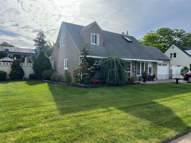 317 Herbert Place, Bethpage, NY 11714