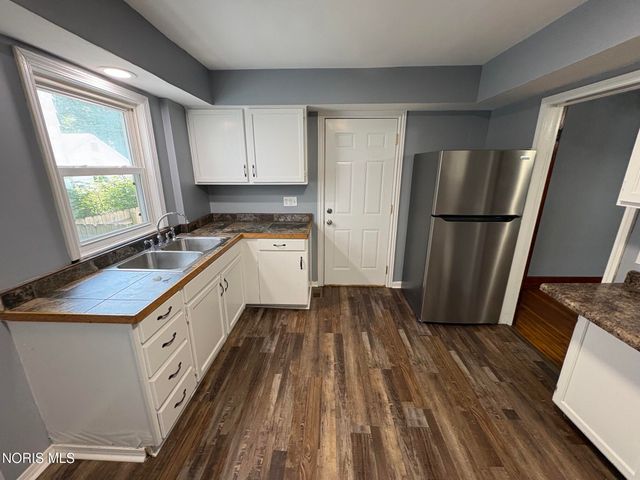 2460 Caledonia Street, Toledo, OH 43605