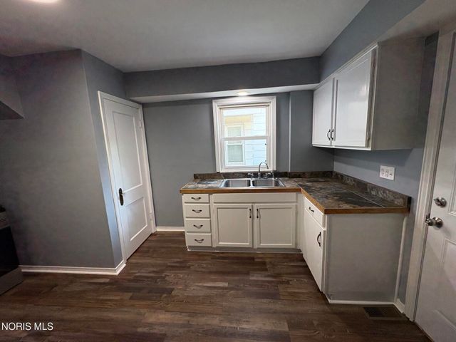 2460 Caledonia Street, Toledo, OH 43605