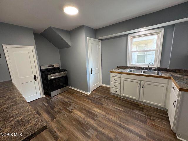 2460 Caledonia Street, Toledo, OH 43605