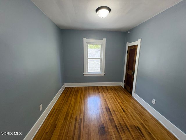 2460 Caledonia Street, Toledo, OH 43605