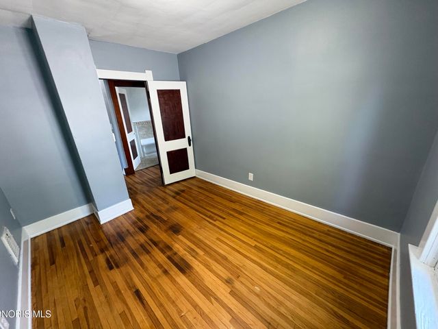 2460 Caledonia Street, Toledo, OH 43605