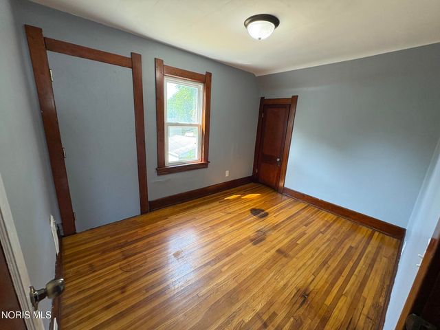 2460 Caledonia Street, Toledo, OH 43605