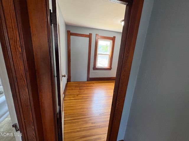 2460 Caledonia Street, Toledo, OH 43605