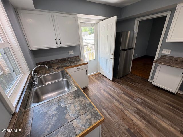 2460 Caledonia Street, Toledo, OH 43605