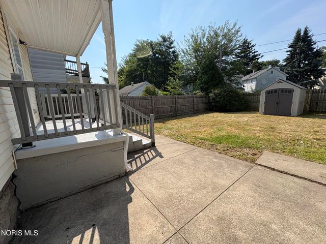 2460 Caledonia Street, Toledo, OH 43605