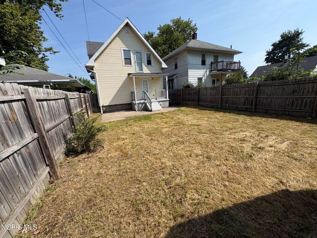 2460 Caledonia Street, Toledo, OH 43605