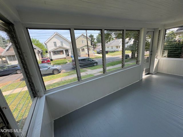 2460 Caledonia Street, Toledo, OH 43605