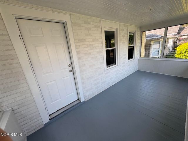 2460 Caledonia Street, Toledo, OH 43605