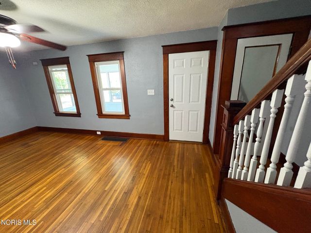 2460 Caledonia Street, Toledo, OH 43605