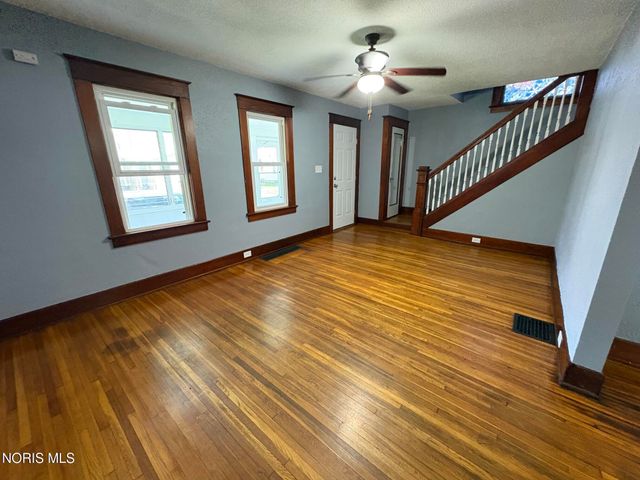 2460 Caledonia Street, Toledo, OH 43605