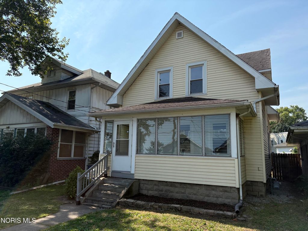 2460 Caledonia Street, Toledo, OH 43605