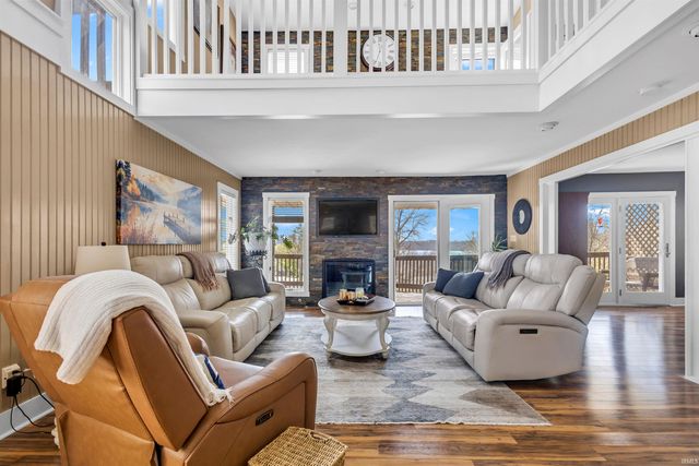 9547 S Harbour Pointe Drive, Bloomington, IN 47401