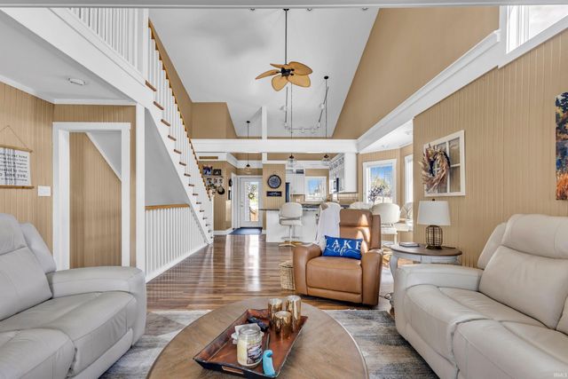 9547 S Harbour Pointe Drive, Bloomington, IN 47401