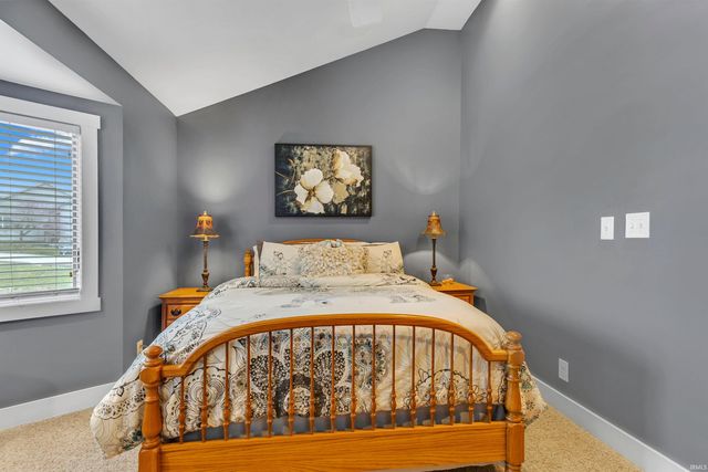 9547 S Harbour Pointe Drive, Bloomington, IN 47401