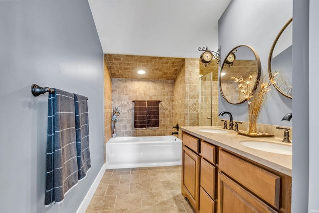 9547 S Harbour Pointe Drive, Bloomington, IN 47401