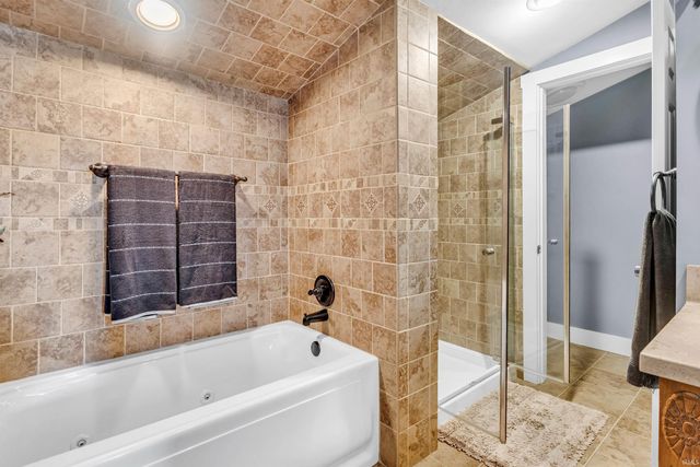 9547 S Harbour Pointe Drive, Bloomington, IN 47401