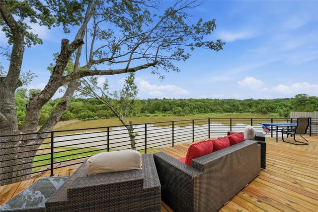 125 Greenway Bend, Pottsboro, TX 75076