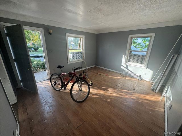 7666 Penrod Street, Detroit, MI 48228