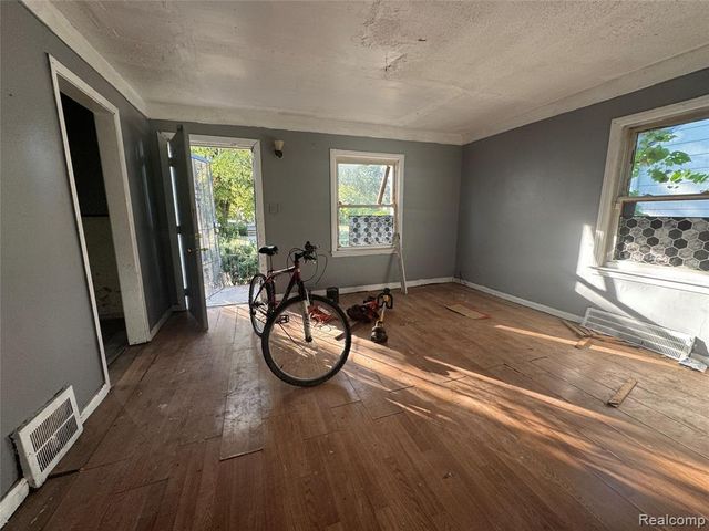 7666 Penrod Street, Detroit, MI 48228