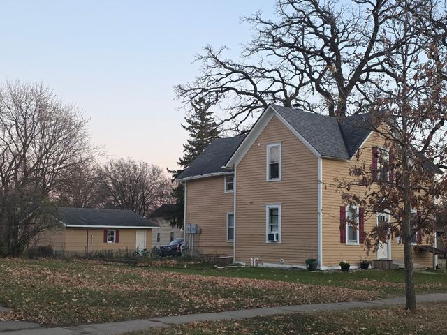 145 Milwaukee Avenue SW, Hutchinson, MN 55350