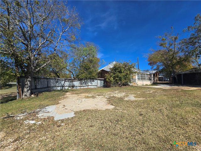 102 E Main Street, Gatesville, TX 76528