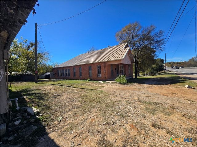 102 E Main Street, Gatesville, TX 76528