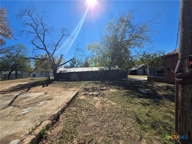 102 E Main Street, Gatesville, TX 76528