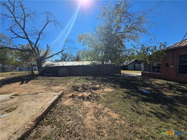 102 E Main Street, Gatesville, TX 76528