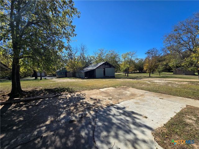 102 E Main Street, Gatesville, TX 76528