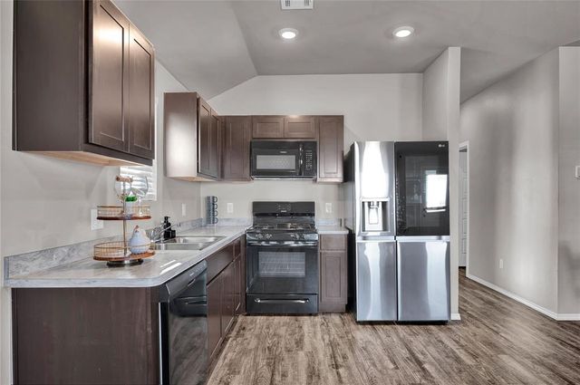 10301 NW 19th Street, Oklahoma City, OK 73127