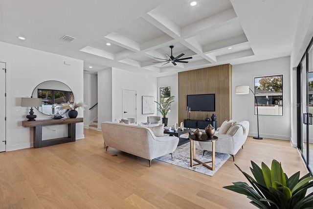 3315 W GRACE STREET, Tampa, FL 33607