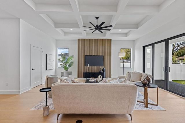 3315 W GRACE STREET, Tampa, FL 33607