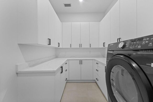 3315 W GRACE STREET, Tampa, FL 33607